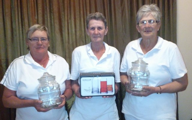 4de plek in die Driespel: Penny Davidson, Stella Geldenhuys en Toeks Moore